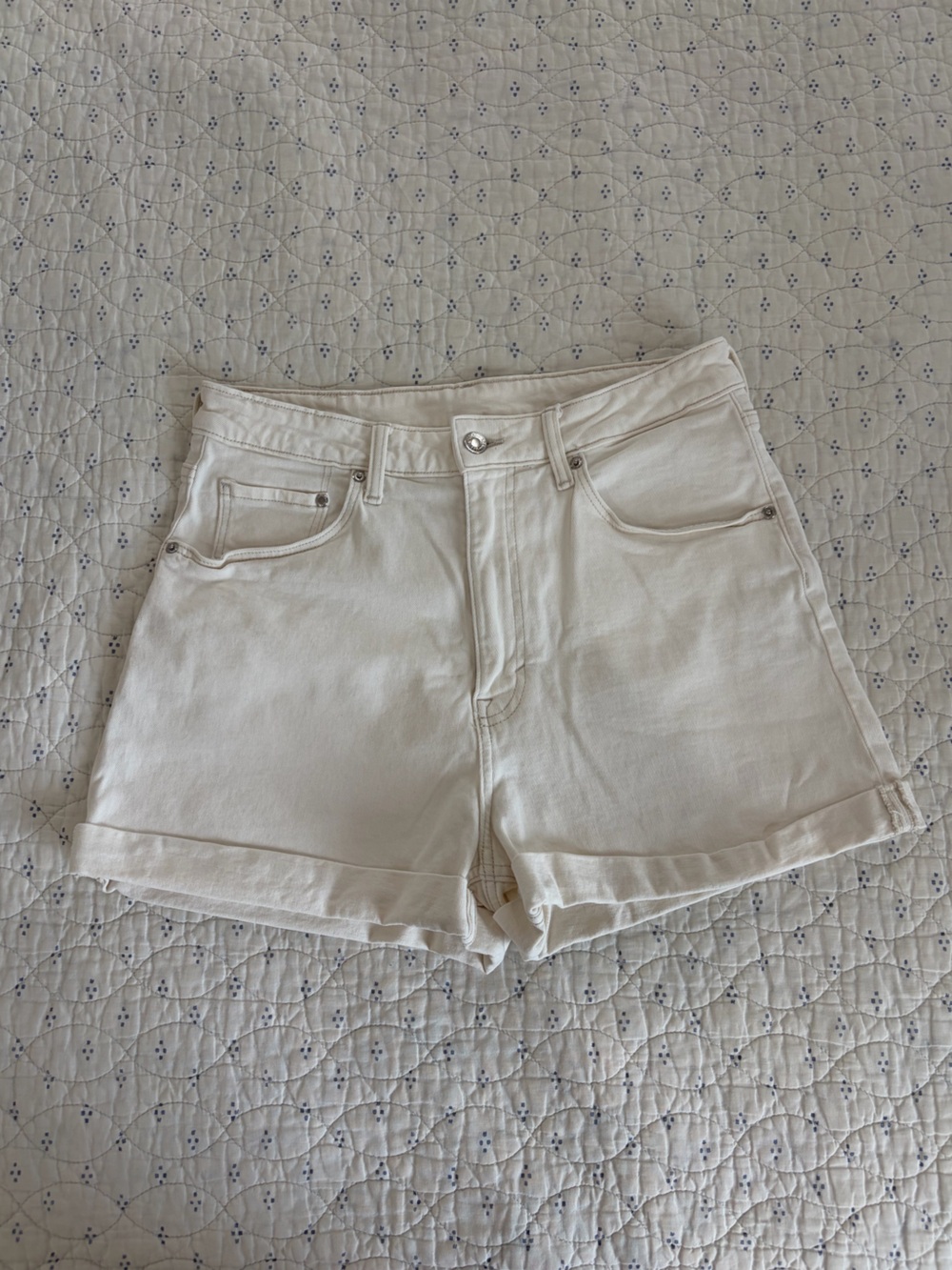 H&M Cream Mom Shorts